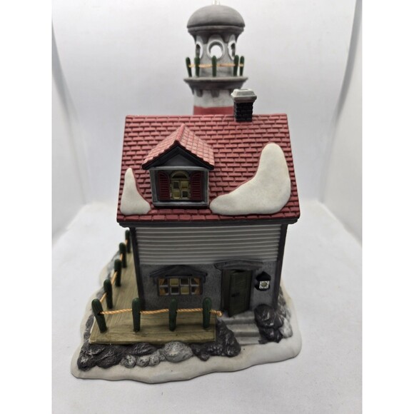 Dept 56 New England Village Series Lighted 1994 Pigeon Head Lighthouse 5653-7 - Picture 3 of 13
